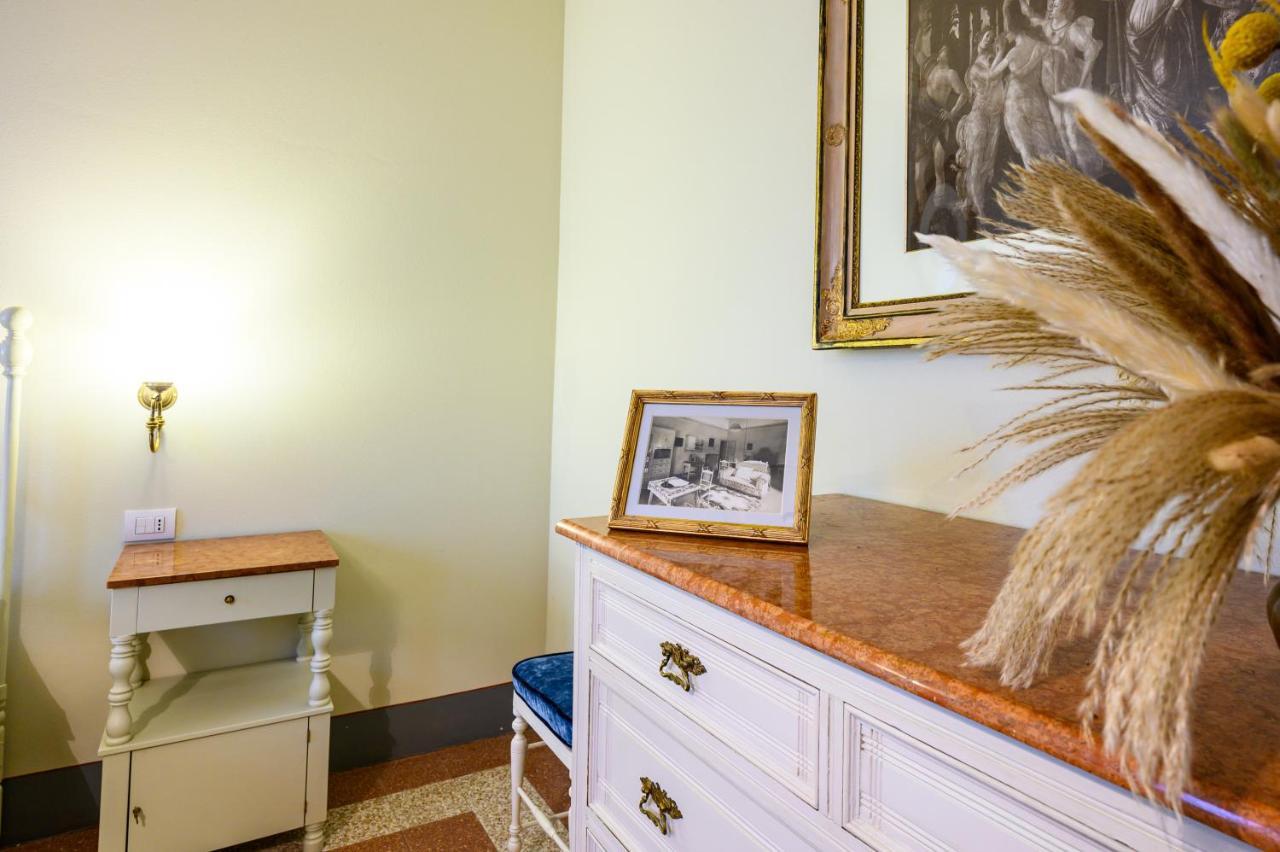 Foresteria Villa Puccini Casa Per Ferie Torre del Lago Puccini Eksteriør billede